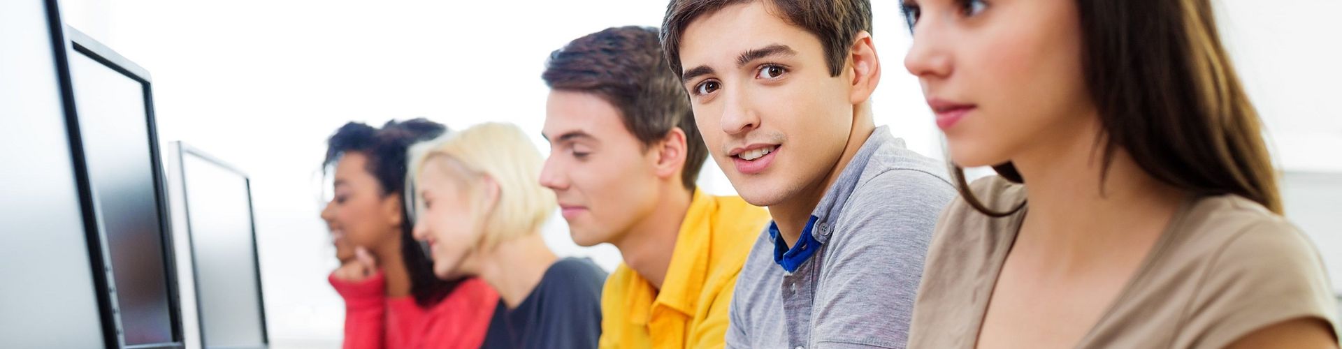 career_starters_young_c_Fotolia-min.jpg