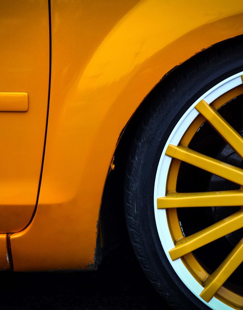 yellow_car_closeup_wheel_c_Fotolia-min.jpg